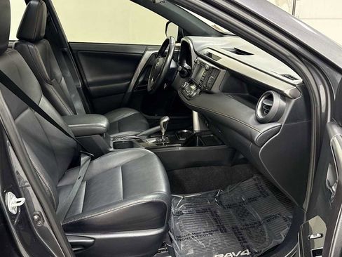 Certified 2017 Toyota RAV4 SE image 29