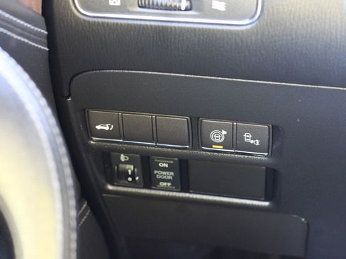 Used 2016 INFINITI QX80 Luxe w/ 22" Wheel Package image 21