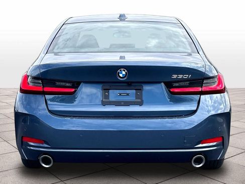 Used 2025 BMW 330i Sedan w/ Premium Package RWD image 8