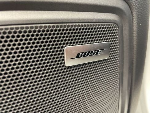 New 2026 Porsche Macan image 17