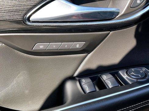 Used 2023 Buick Envision Essence image 34