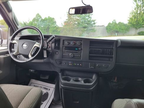 Used 2017 Chevrolet Express 2500 LS RWD image 37