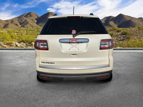 Used 2014 GMC Acadia SLT FWD image 3