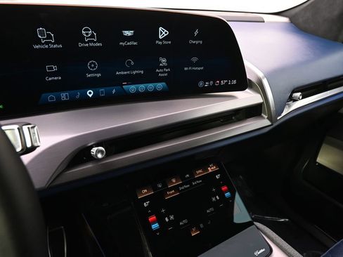 New 2026 Cadillac Vistiq Premium Luxury w/ LPO, Floor Liner Package AWD/4WD image 28