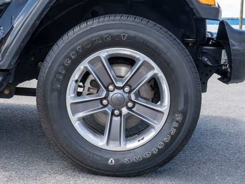 Used 2020 Jeep Wrangler Unlimited Sahara AWD/4WD image 33