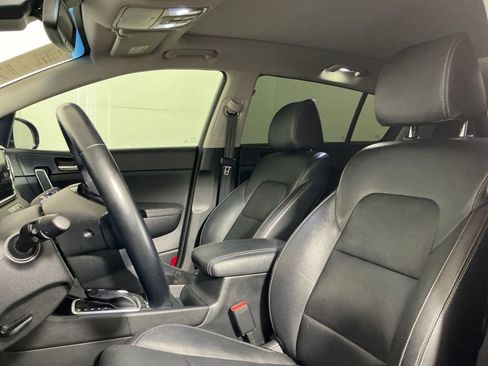 Used 2021 Kia Sportage EX w/ EX Technology Package FWD image 23