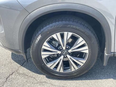 Used 2023 Nissan Rogue SV w/ SV Premium B Package FWD image 9