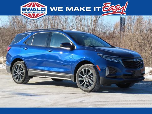 Certified 2022 Chevrolet Equinox RS w/ LPO, Floor Liner Package image 1