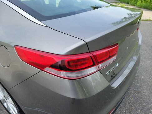 Used 2016 Kia Optima LX w/ Option Group 014 FWD image 11