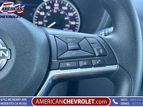 Used 2025 Nissan Sentra SV FWD image 32