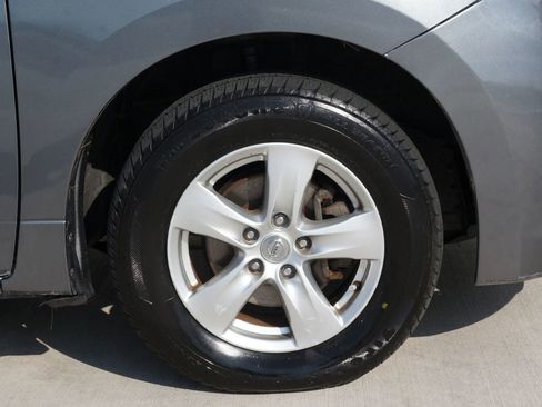 Used 2016 Nissan Quest SV image 23