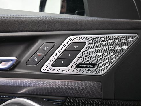 Used 2025 BMW X2 M35i w/ Premium Package image 10