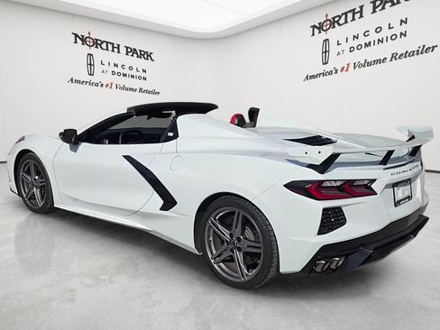 Used 2023 Chevrolet Corvette Stingray Preferred Conv w/ Z51 Performance Package RWD image 3