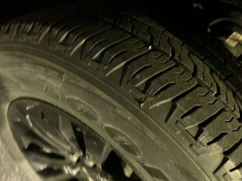 Used 2022 GMC Canyon Elevation Standard w/ Convenience Package image 12