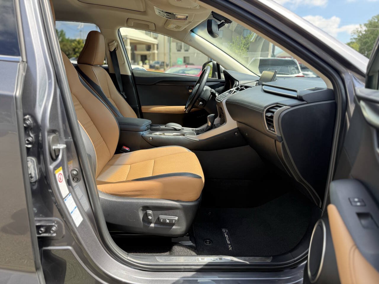 Used 2016 Lexus NX 200t AWD w/ Premium Package image 22