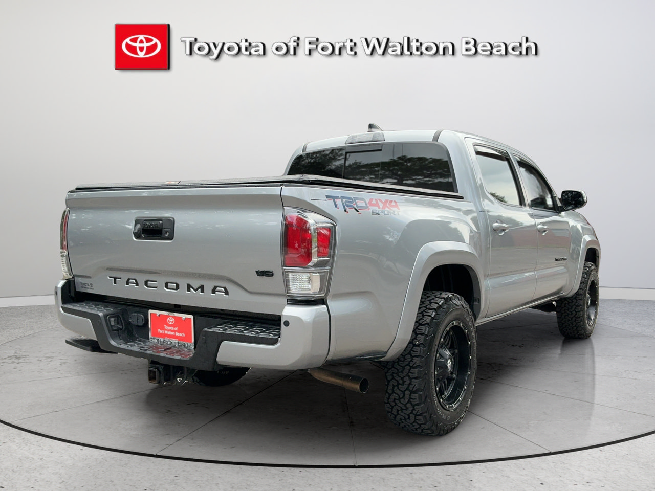 Used 2021 Toyota Tacoma TRD Sport w/ Technology Package AWD/4WD image 6