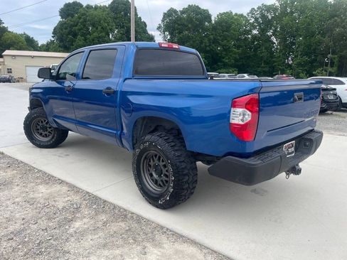 Used 2017 Toyota Tundra SR5 w/ SR5 Upgrade Package AWD/4WD image 5