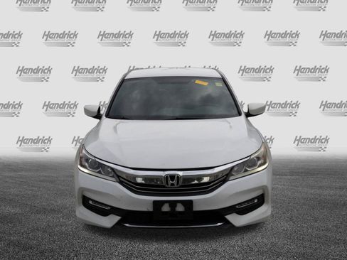Used 2017 Honda Accord Sport image 3