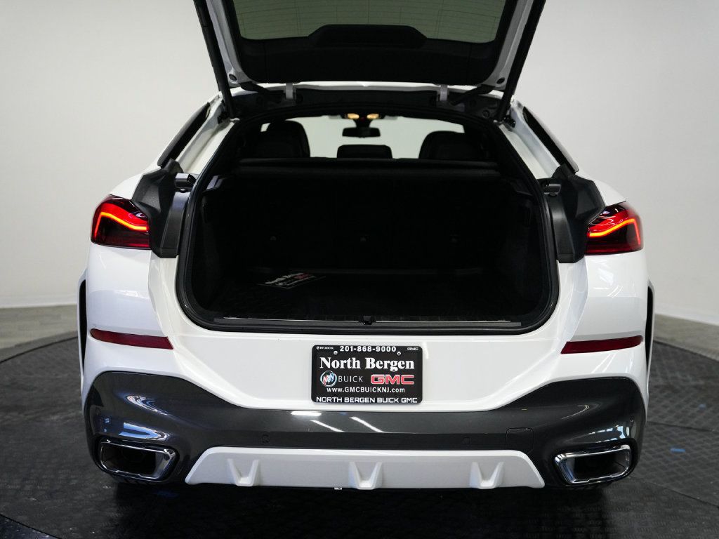 Used 2023 BMW X6 xDrive40i w/ M Sport Package AWD/4WD image 44