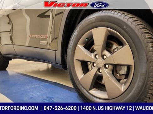 Used 2016 Jeep Cherokee 75th Anniversary image 10