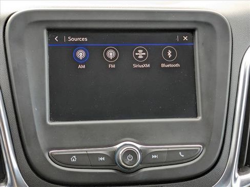 Used 2022 Chevrolet Equinox LT image 19