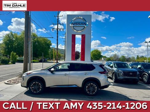 New 2026 Nissan Rogue Platinum AWD/4WD image 1