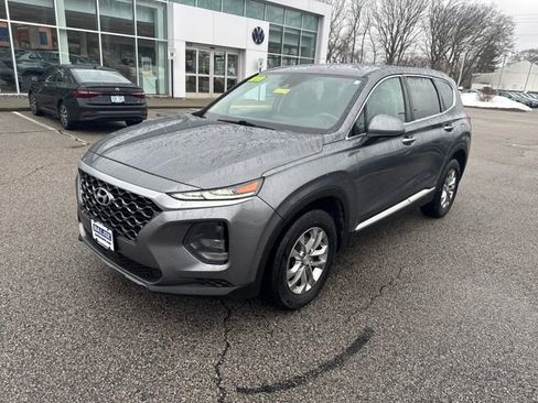 Used 2019 Hyundai Santa Fe SE image 3