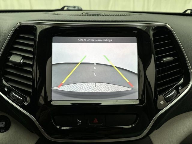 Used 2019 Jeep Cherokee Limited AWD/4WD image 17