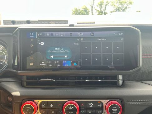 Used 2024 Jeep Wrangler Unlimited Rubicon w/ Safety Group AWD/4WD image 26