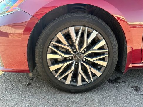 Used 2023 Nissan Altima 2.5 SV FWD image 39