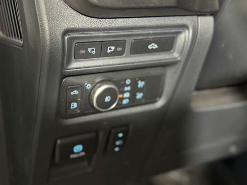 Used 2022 Ford F150 Platinum AWD/4WD image 22