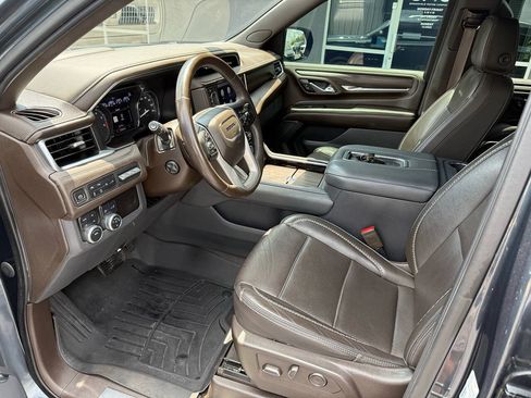 Used 2021 GMC Yukon XL Denali AWD/4WD image 10