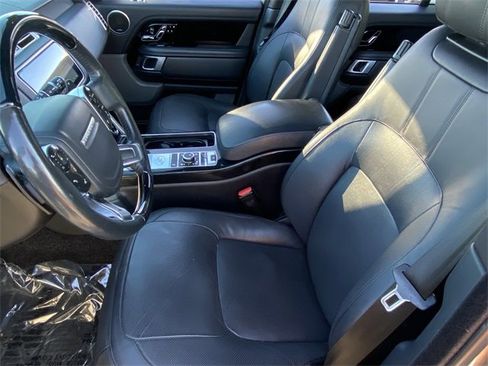Used 2018 Land Rover Range Rover HSE image 6