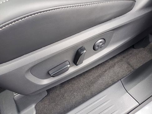 Certified 2025 INFINITI QX60 Luxe w/ Lighting Package (N94) image 12