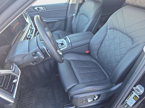 Used 2025 BMW X7 xDrive40i AWD/4WD image 15