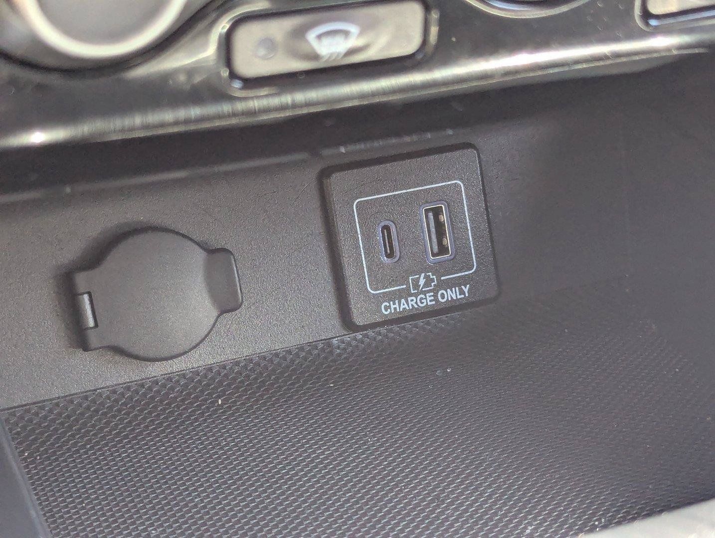 Used 2019 Nissan Pathfinder SV FWD image 21