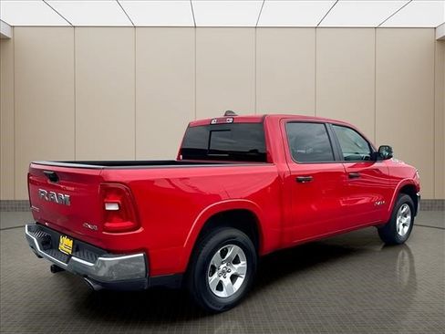 Used 2025 RAM 1500 Big Horn AWD/4WD image 3