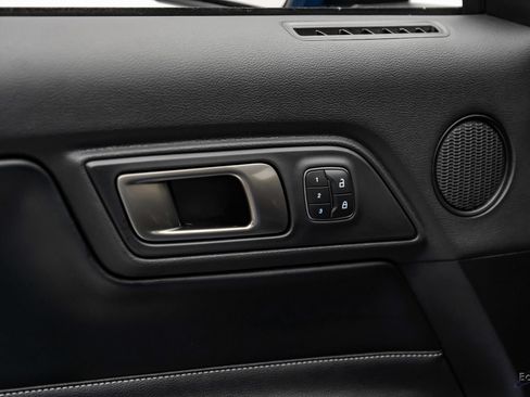 Used 2022 Ford Mustang Shelby GT500 w/ Technology Package RWD image 84