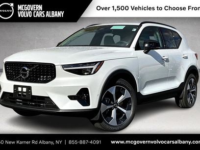 New 2026 Volvo XC40 B5 Plus w/ Protection Package Premier
