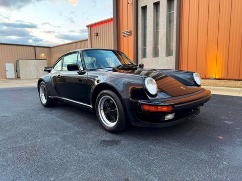 Used 1987 Porsche 911 Carrera image 1