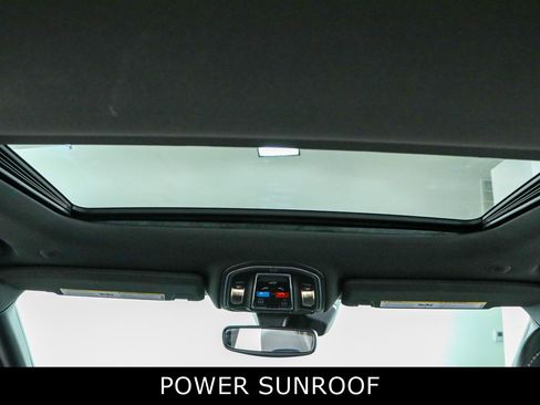 Used 2023 Jeep Grand Cherokee Altitude AWD/4WD image 22