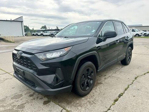 Used 2022 Toyota RAV4 LE AWD/4WD image 8