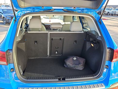 Used 2022 Volkswagen Taos SE image 5