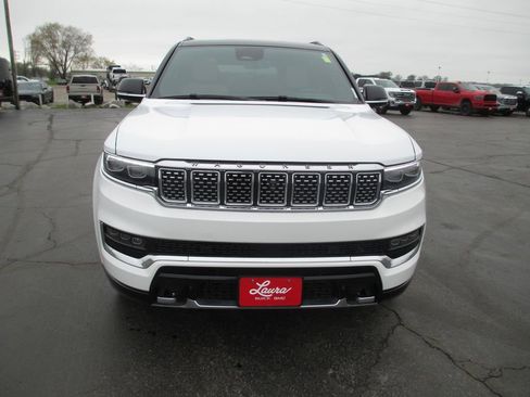 Used 2023 Jeep Grand Wagoneer L Series III w/ Rear Seat Video Group 1 image 12