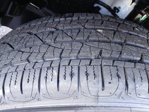 New 2026 Jeep Compass Latitude image 20