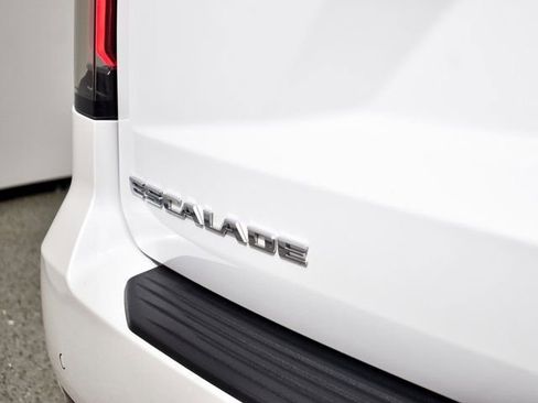 Used 2024 Cadillac Escalade ESV Premium Luxury w/ Performance Package image 16