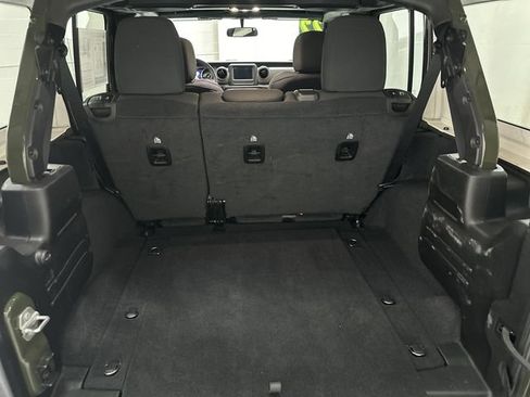 Used 2022 Jeep Wrangler Unlimited Sport AWD/4WD image 16