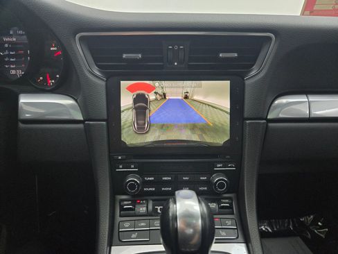 Used 2017 Porsche 911 Carrera image 23