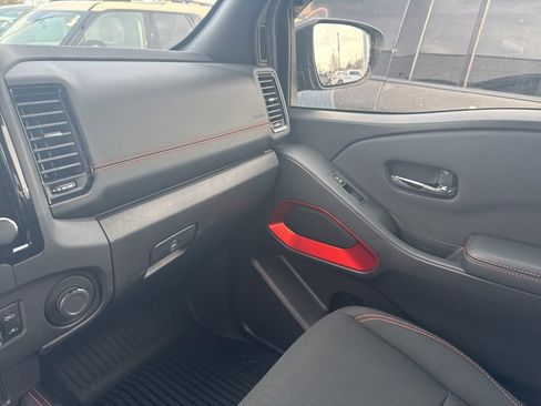 Used 2024 Nissan Frontier PRO-4X w/ Off-Road Protection Package image 11