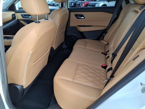 Certified 2023 Nissan Rogue Platinum w/ Platinum Premium Package image 7